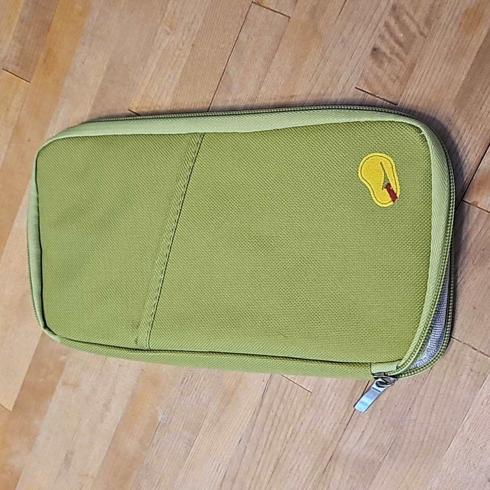 Travel organizer